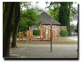 Spielplatz (2002)